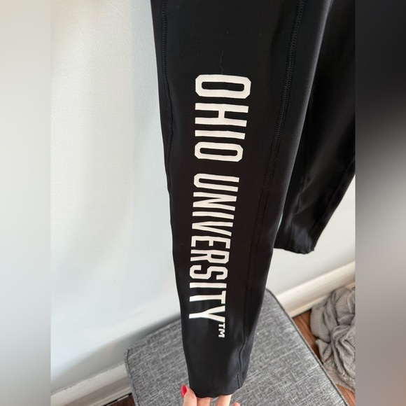 Bend Active Victory Cell Phone Pocket leggings-Ohio University, Size Small, - Picture 6 of 9